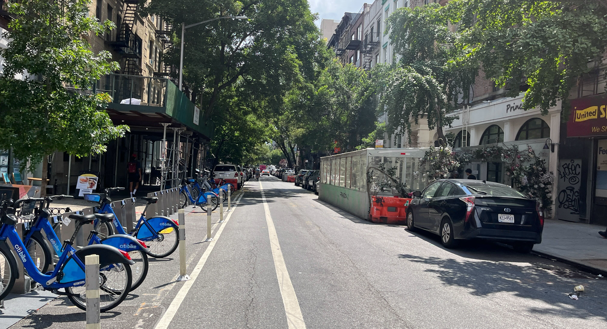 Too dense for dumpsters: This NYC block reveals hurdles in ‘trash revolution’